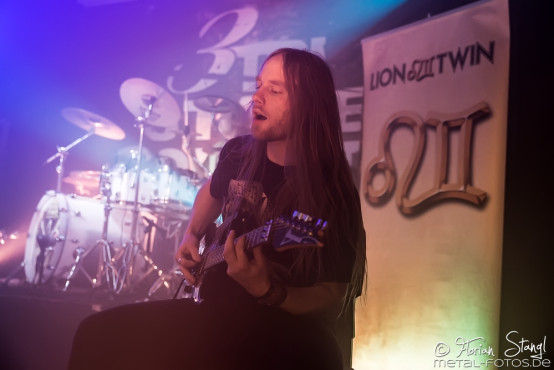 lion-twin-rockfabrik-nuernberg-29-03-2015_0085
