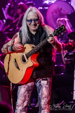 mick-box-bernie-shaw-rock-meets-classic-arena-nuernberg-13-03-2014_0006