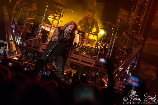 motley-crue-hanns-martin-schleyer-halle-stuttgart-8-11-2015_0004