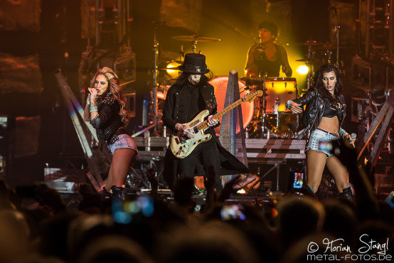 motley-crue-hanns-martin-schleyer-halle-stuttgart-8-11-2015_0006