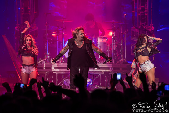 motley-crue-hanns-martin-schleyer-halle-stuttgart-8-11-2015_0016