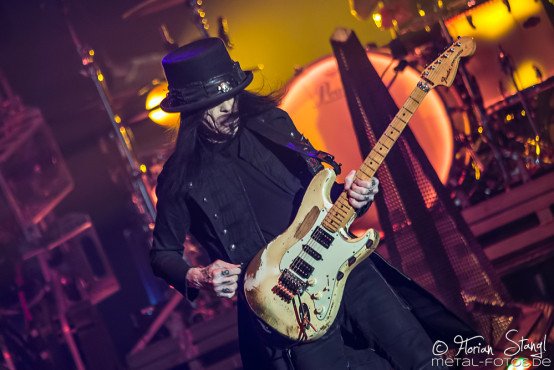 motley-crue-hanns-martin-schleyer-halle-stuttgart-8-11-2015_0023