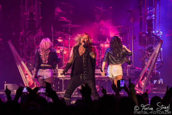 motley-crue-hanns-martin-schleyer-halle-stuttgart-8-11-2015_0024