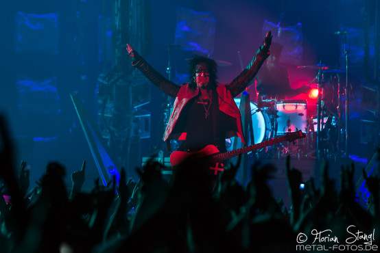motley-crue-hanns-martin-schleyer-halle-stuttgart-8-11-2015_0031