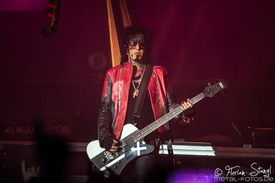 motley-crue-hanns-martin-schleyer-halle-stuttgart-8-11-2015_0036