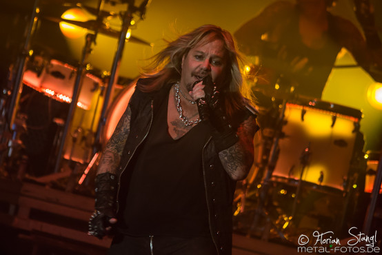 motley-crue-hanns-martin-schleyer-halle-stuttgart-8-11-2015_0039