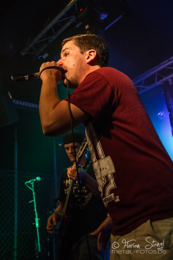 money-left-to-burn-rockfabrik-nuernberg-01-09-2013-24