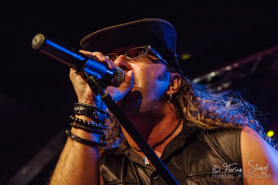 mystic-prophecy-komma-esslingen-08-03-2014_0001