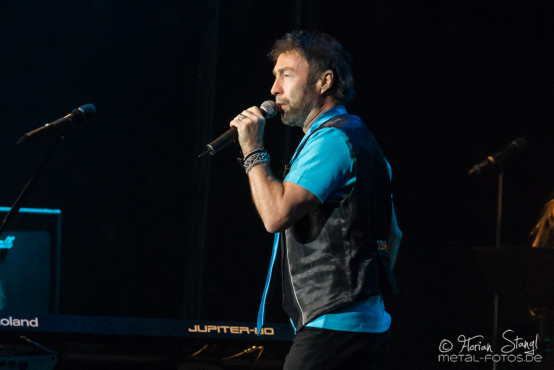 paul-rodgers-rock-meets-classic-2013-nuernberg-09-03-2013-01