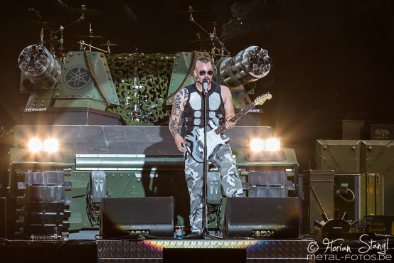 sabaton-bang-your-head-16-7-2015_0052