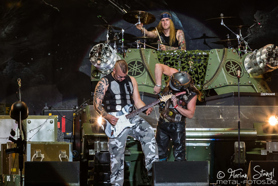 sabaton-bang-your-head-16-7-2015_0063