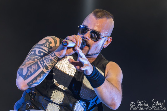 sabaton-bang-your-head-16-7-2015_0075