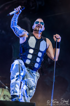 sabaton-bang-your-head-16-7-2015_0078