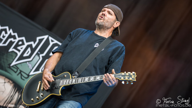 sacred-reich-bang-your-head-2016-15-07-2016_0024