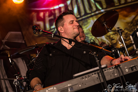 serious-black-rock-for-one-world-05-03-2016_0007