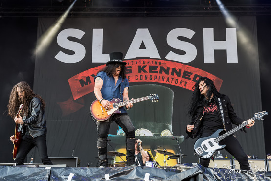 slash-feat-myles-kennedy-rock-im-park-07-06-2015_0014