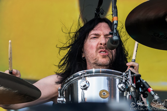 slash-feat-myles-kennedy-rock-im-park-07-06-2015_0024