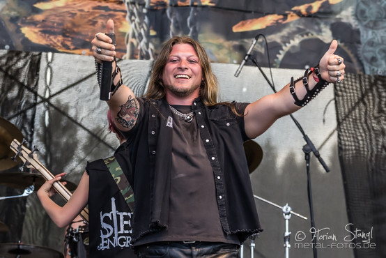 steel-engraved-basinfirefest-28-6-2014_0075