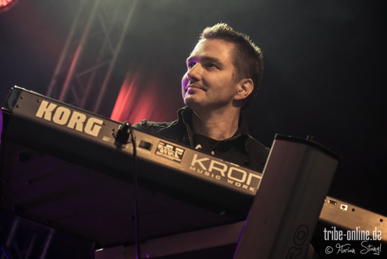 steel-engraved-out-and-loud-30-5-20144_0030