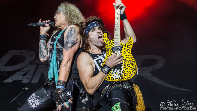 steel-panther-summer-breeze-2016-20-08-2016_0004
