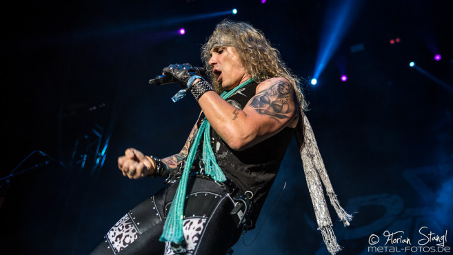 steel-panther-summer-breeze-2016-20-08-2016_0008