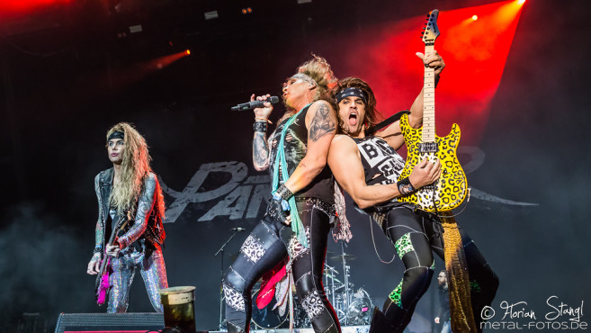 steel-panther-summer-breeze-2016-20-08-2016_0024