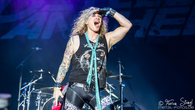 steel-panther-summer-breeze-2016-20-08-2016_0031