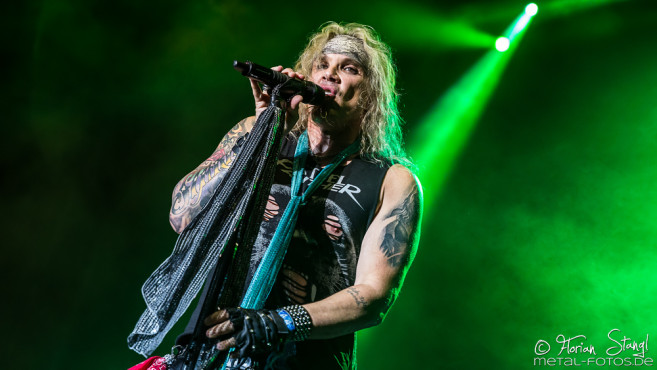 steel-panther-summer-breeze-2016-20-08-2016_0036