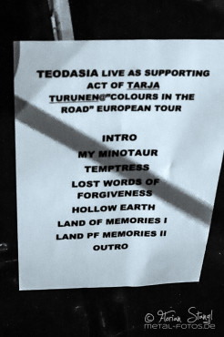 teodasia-backstage-muenchen-26-10-2013_40