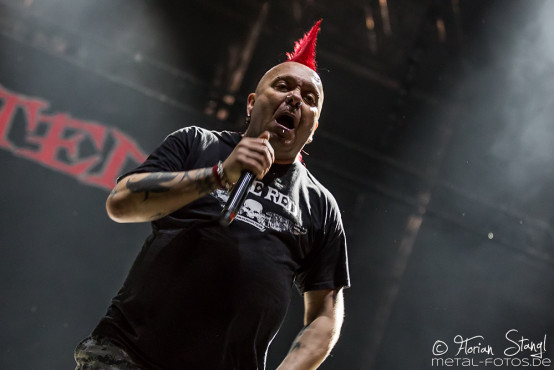 the-exploited-masters-of-rock-11-7-2015_0017