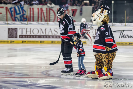 thomas-sabo-ice-tiger-vs-grizzlys-wolfsburg-arena-nuernberg-10-04-2016_0005
