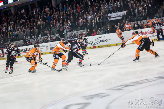 thomas-sabo-ice-tiger-vs-grizzlys-wolfsburg-arena-nuernberg-10-04-2016_0008