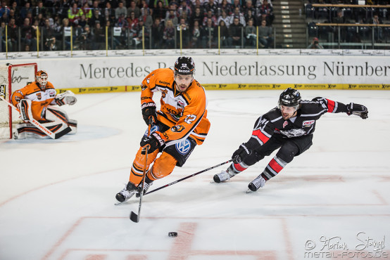thomas-sabo-ice-tiger-vs-grizzlys-wolfsburg-arena-nuernberg-10-04-2016_0023