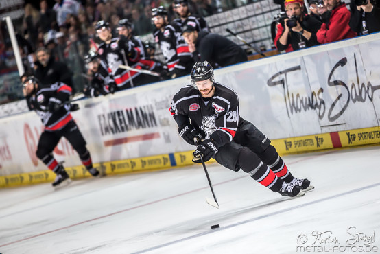 thomas-sabo-ice-tiger-vs-grizzlys-wolfsburg-arena-nuernberg-10-04-2016_0036