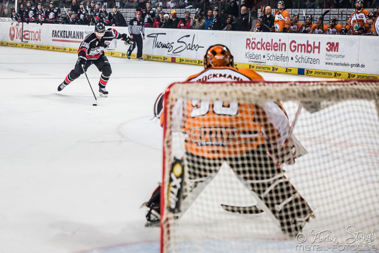 thomas-sabo-ice-tiger-vs-grizzlys-wolfsburg-arena-nuernberg-10-04-2016_0054