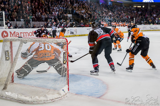 thomas-sabo-ice-tiger-vs-grizzlys-wolfsburg-arena-nuernberg-10-04-2016_0066