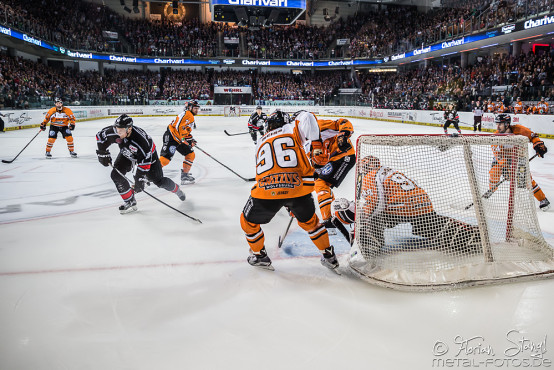 thomas-sabo-ice-tiger-vs-grizzlys-wolfsburg-arena-nuernberg-10-04-2016_0088
