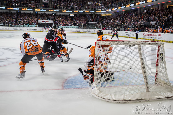 thomas-sabo-ice-tiger-vs-grizzlys-wolfsburg-arena-nuernberg-10-04-2016_0089