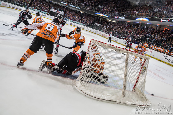 thomas-sabo-ice-tiger-vs-grizzlys-wolfsburg-arena-nuernberg-10-04-2016_0096