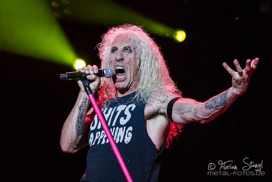 twisted-sister-byh-2014-12-7-2014_0001
