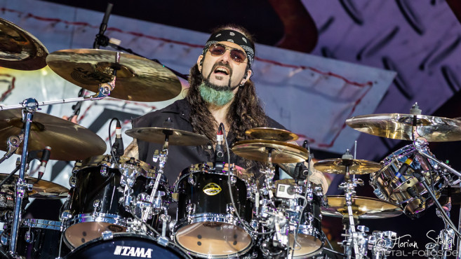 twisted-sister-bang-your-head-2016-15-07-2016_0007