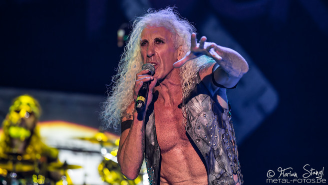 twisted-sister-bang-your-head-2016-15-07-2016_0061