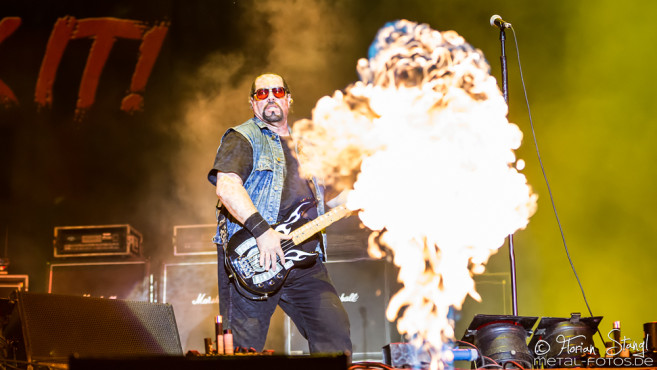 twisted-sister-bang-your-head-2016-15-07-2016_0068