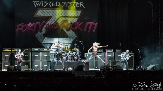 twisted-sister-bang-your-head-2016-15-07-2016_0100