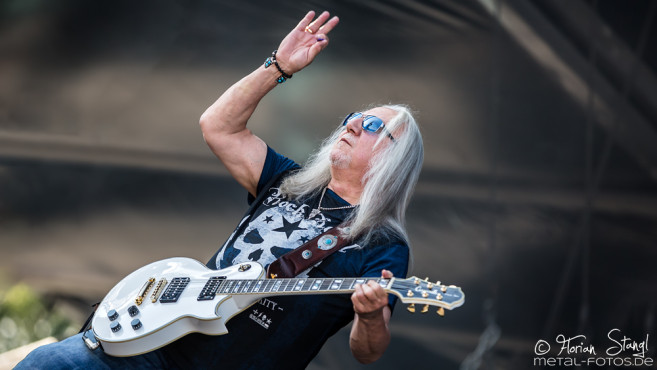 uriah-heep-bang-your-head-2016-16-07-2016_0002