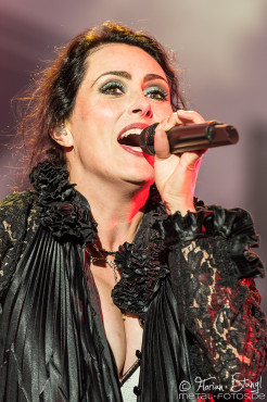 within-temptation-masters-of-rock-9-7-2015_0056