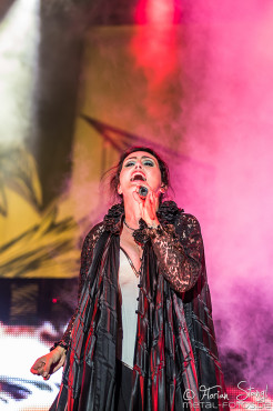 within-temptation-masters-of-rock-9-7-2015_0072