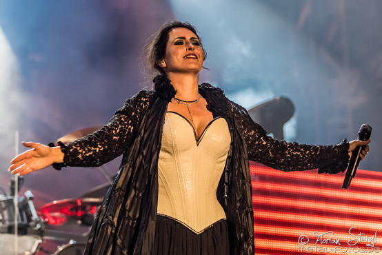 within-temptation-masters-of-rock-9-7-2015_0082