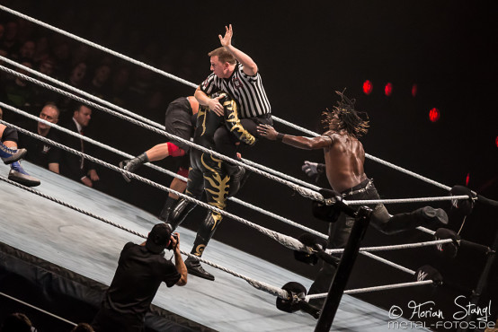 WWE Live Road to WrestleMania 2017