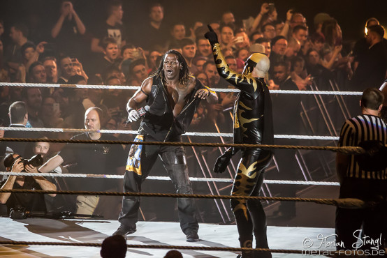 WWE Live Road to WrestleMania 2017